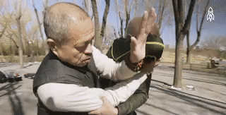 Vo su Suc Cot Cong va noi so se chet cung mon phai hinh anh