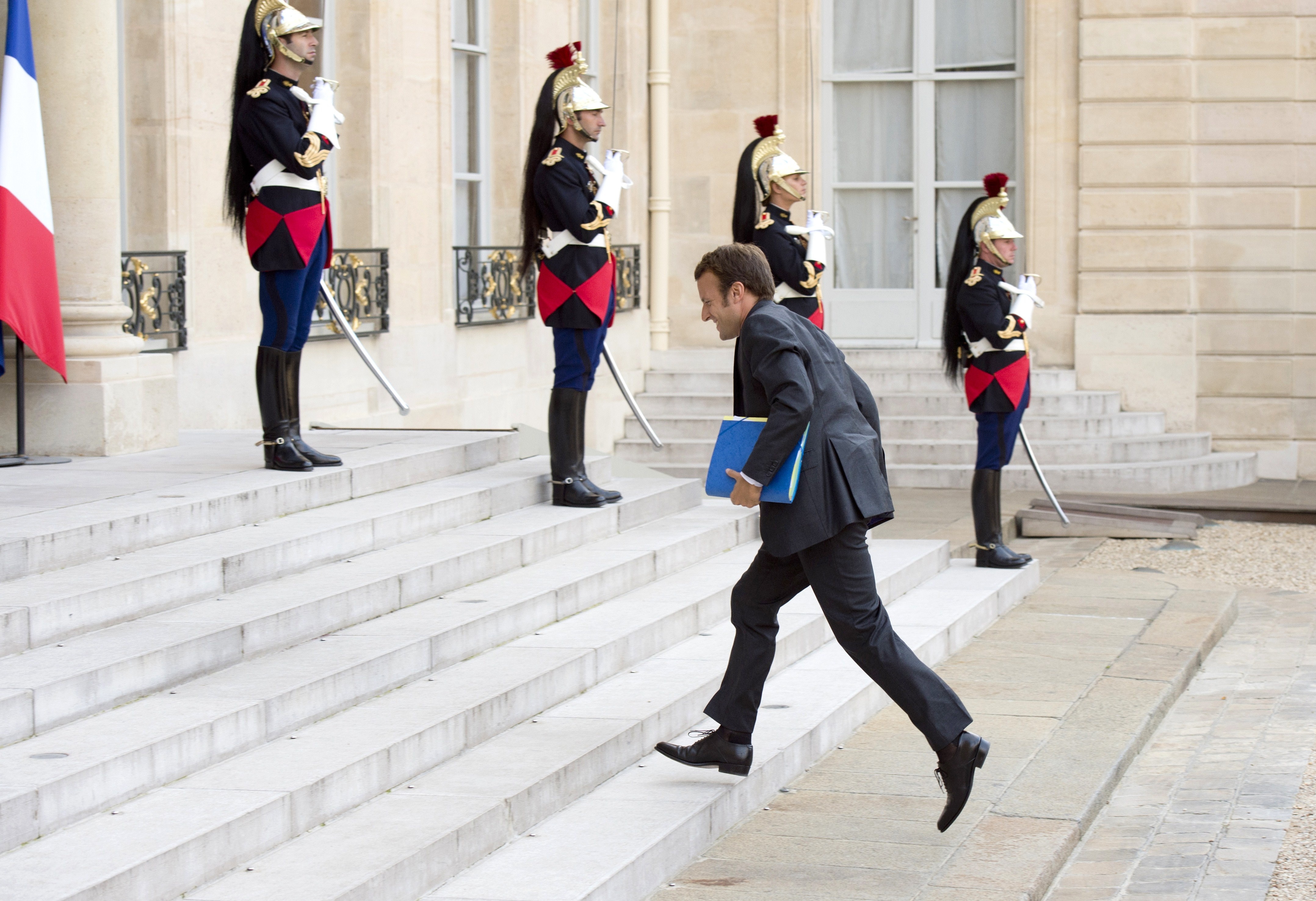 Macron dac cu tong thong Phap anh 3