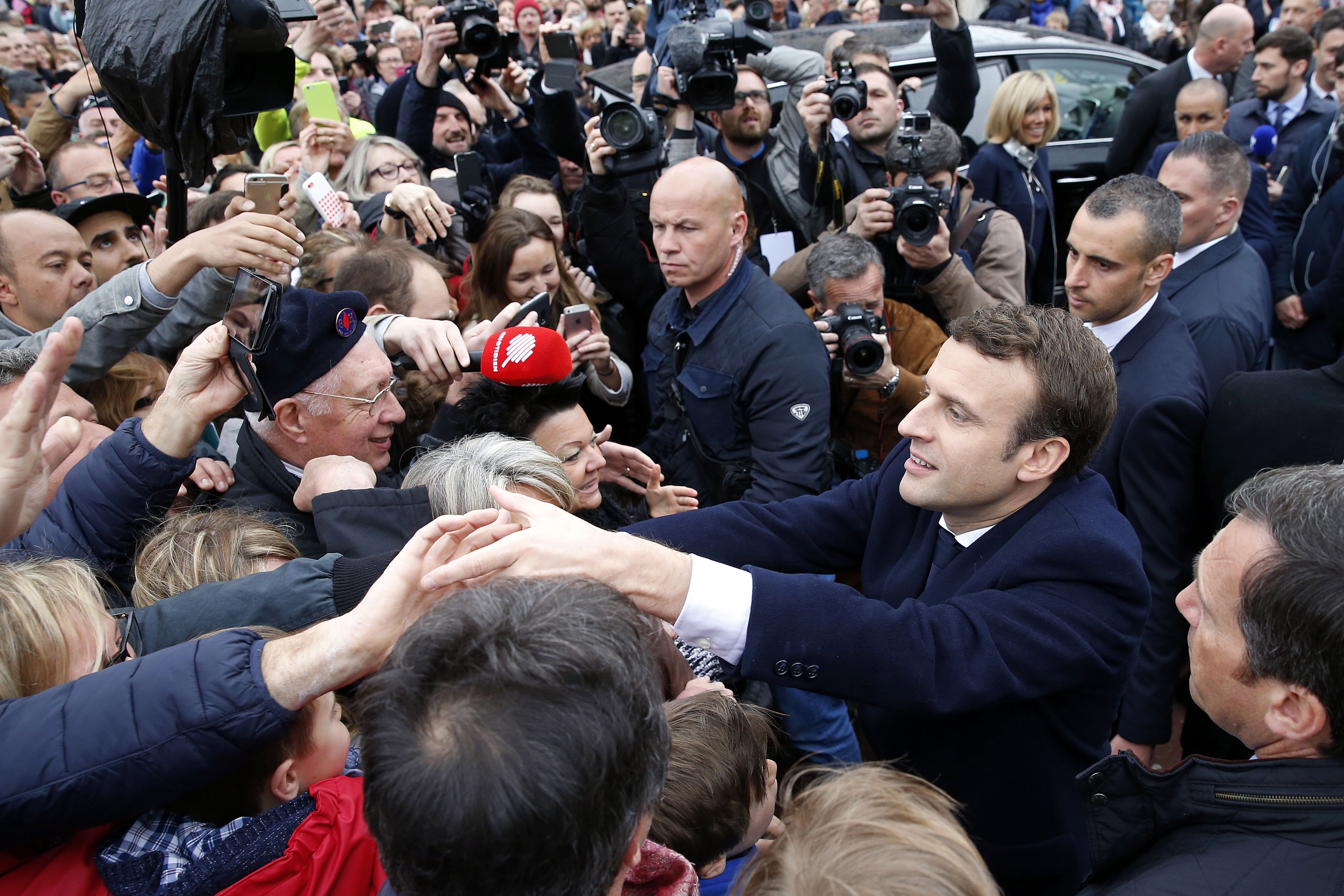 Macron dac cu tong thong Phap anh 6