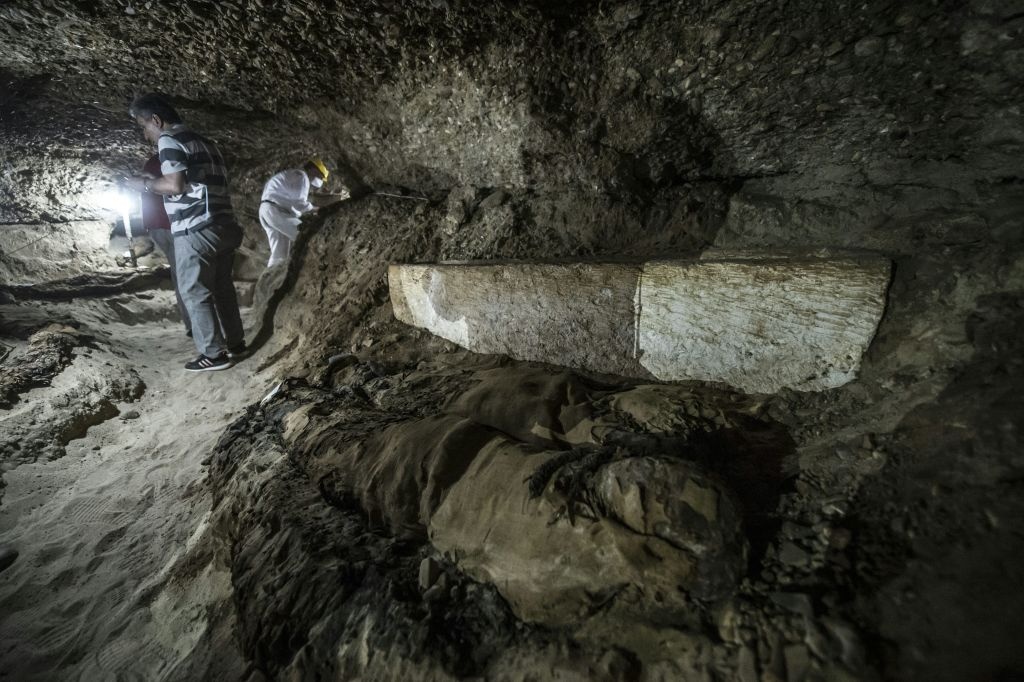 khai quat xac uop Ai Cap anh 6