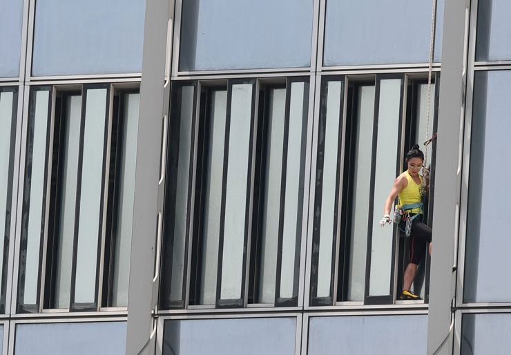 leo toa nha cao nhat Han Quoc anh 3