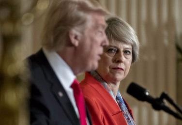 TT Trump se bi thu tuong Anh chat van vi My ro ri tin vu Manchester hinh anh