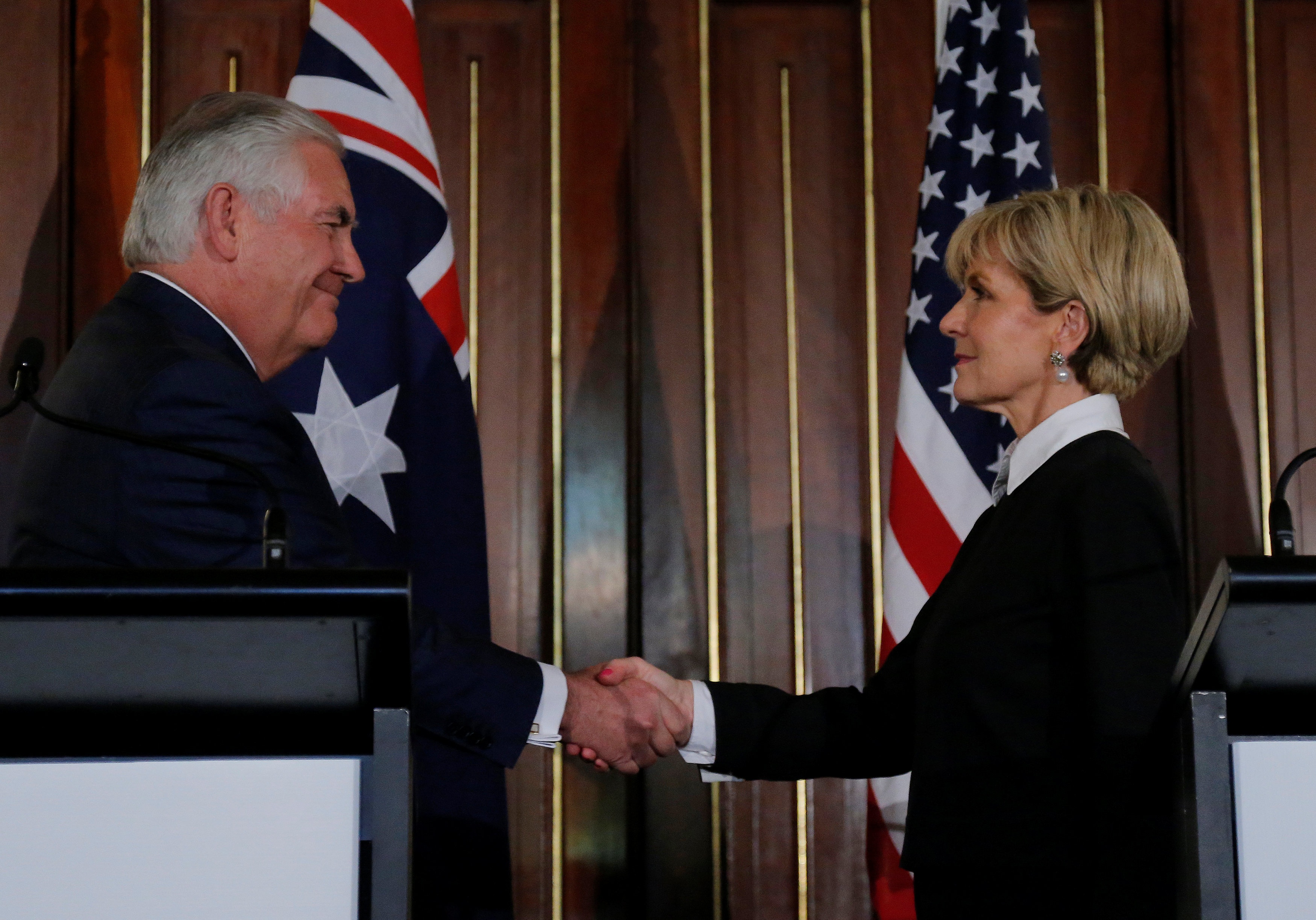 My: TQ khong the dung kinh te che day viec quan su hoa Bien Dong hinh anh