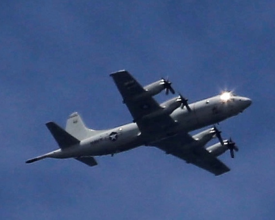 May bay My va Philippines quan thao tren bau troi Marawi hinh anh