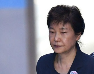 Trieu Tien tuyen an tu hinh vang mat ba Park Geun Hye hinh anh