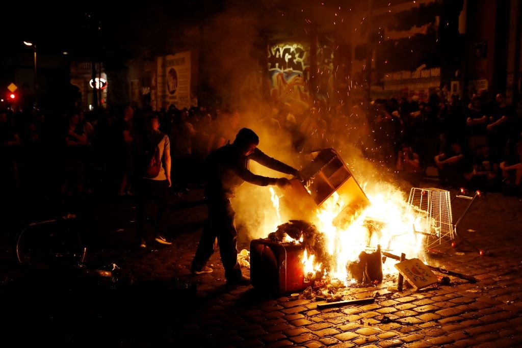 bieu tinh ben ngoai G20 anh 9