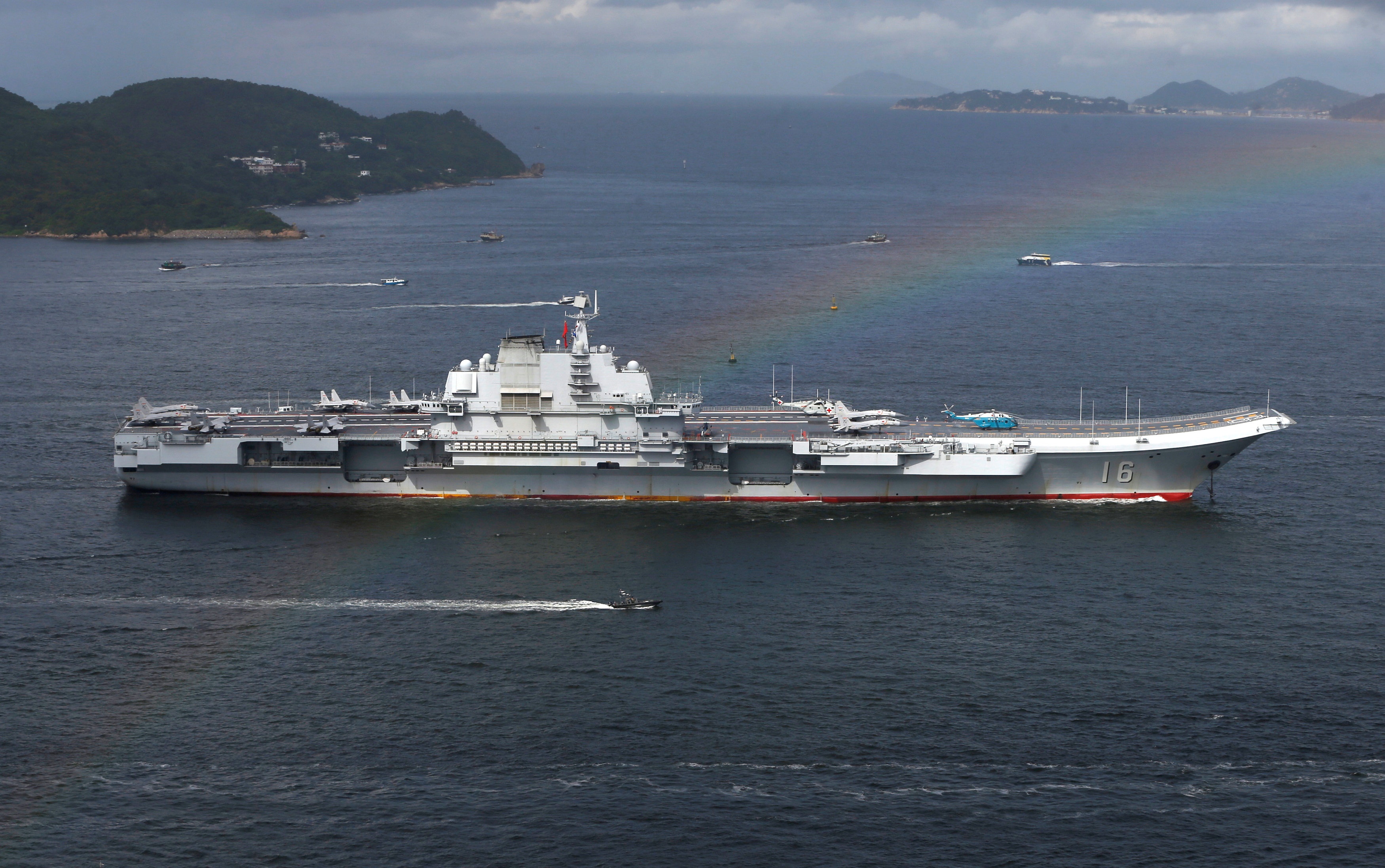 Tau san bay TQ di vao vung nhan dien quoc phong cua Dai Loan hinh anh