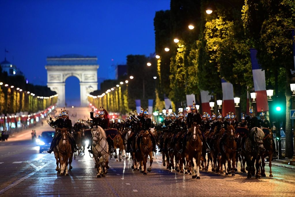 Vo ngua va linh My ram rap o Khai Hoan Mon dien tap dieu binh hinh anh