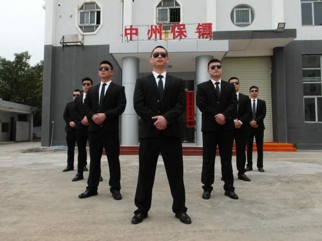 Ve si Trung Quoc: Cam sung nhieu hon cam dua hinh anh