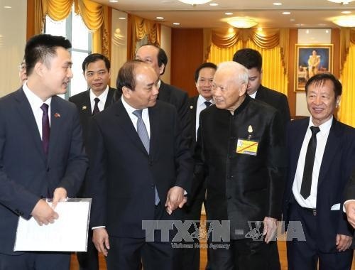 Thu tuong Nguyen Xuan Phuc gap Chu tich Hoi dong Co mat Thai Lan hinh anh