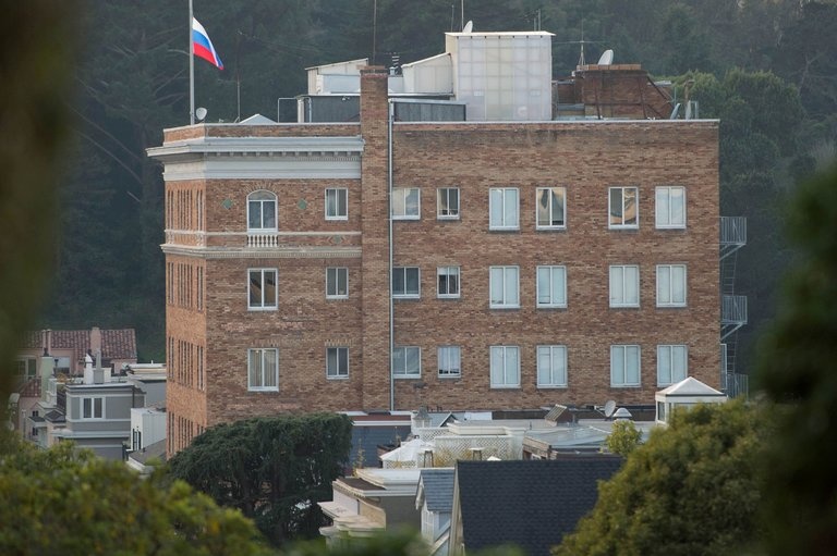 Tra dua, My yeu cau Nga dong cua lanh su quan o San Francisco hinh anh