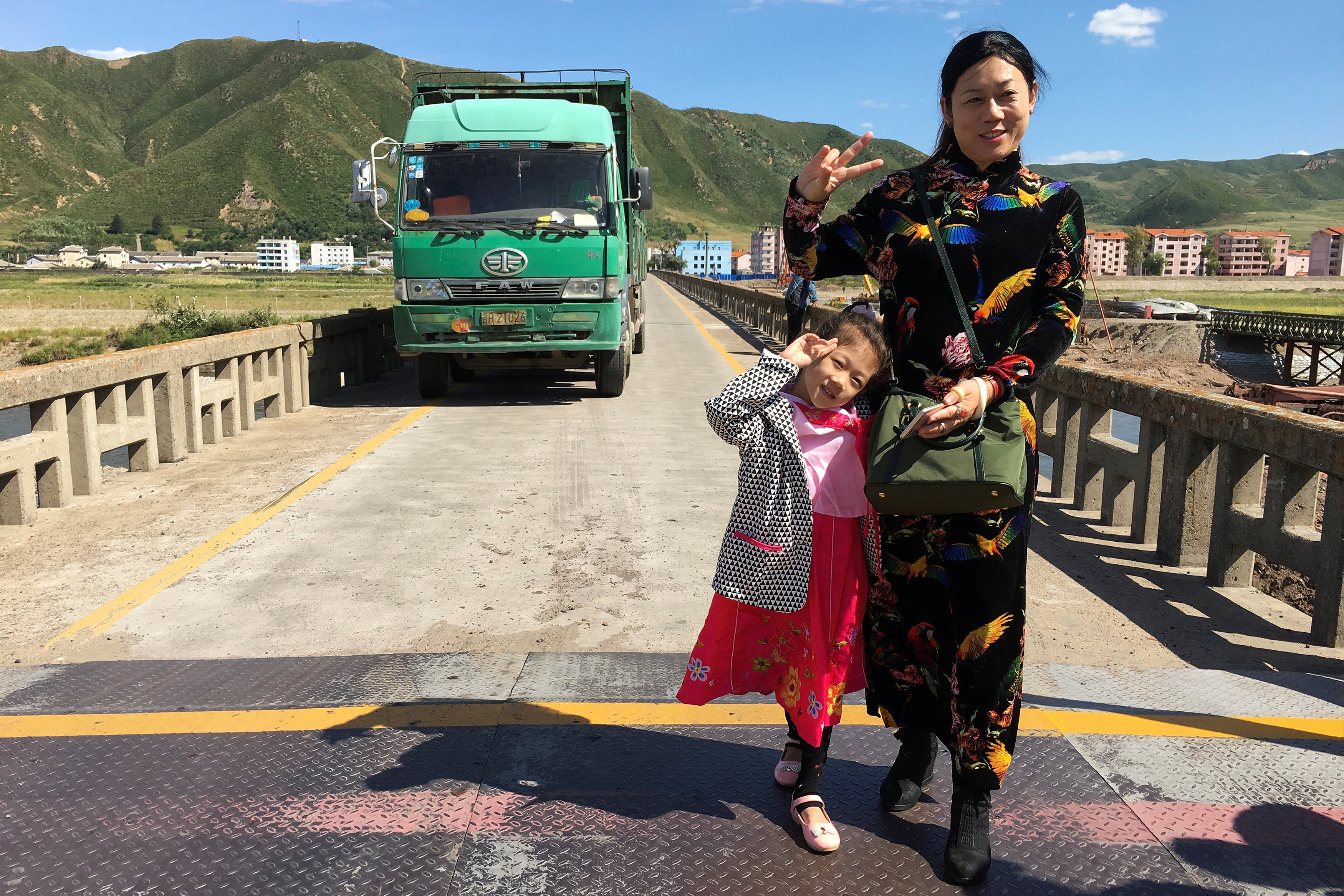 Trieu Tien thu hat nhan anh 4