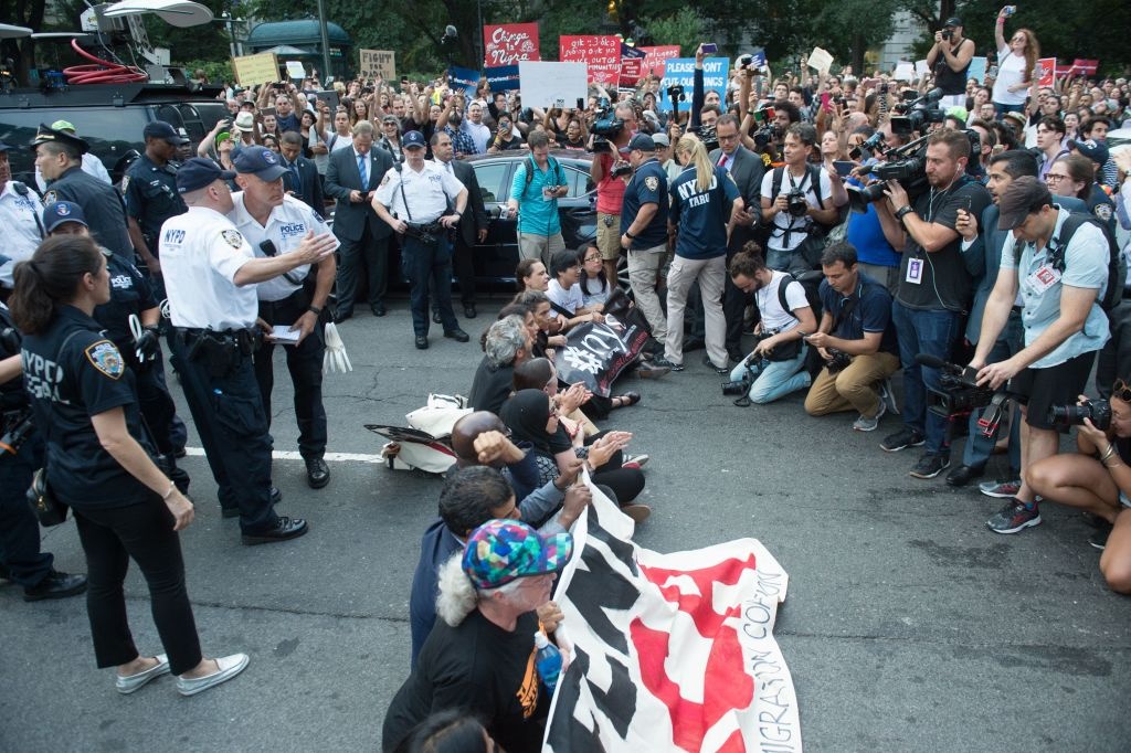 Trump lat do chinh sach Obama anh 8