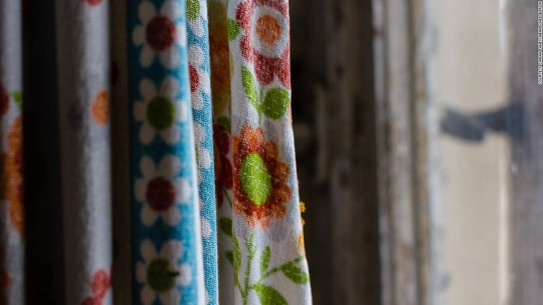 toa nha bi bo hoang o Berlin anh 13