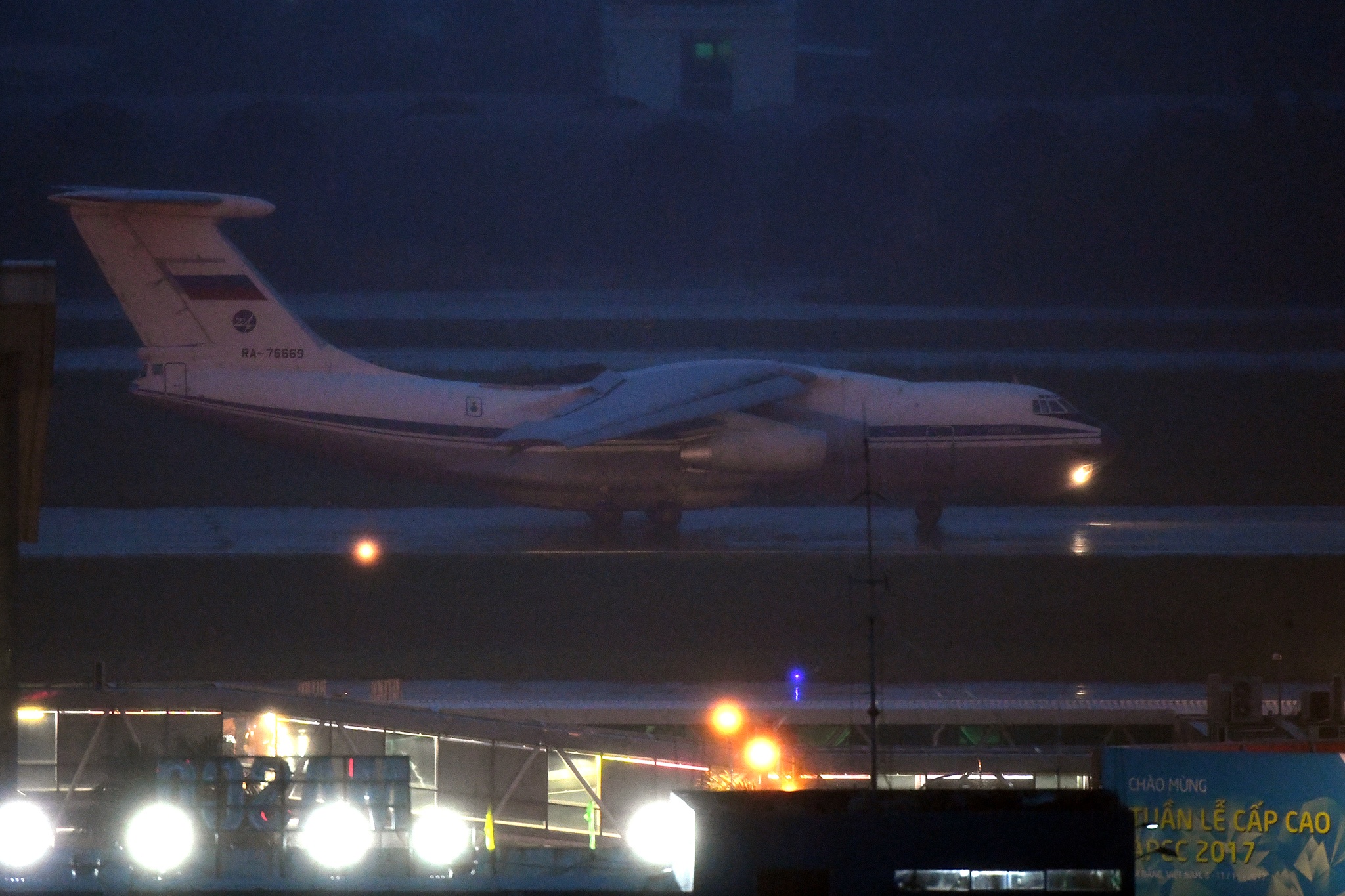 Putin den Viet Nam anh 1