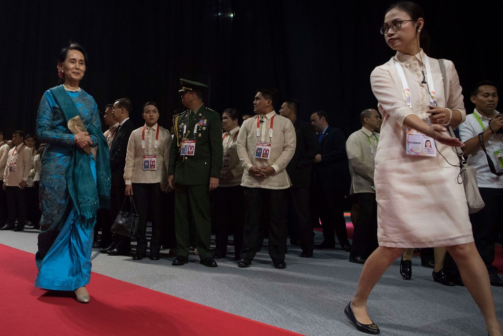 Trump cong du chau A anh 9