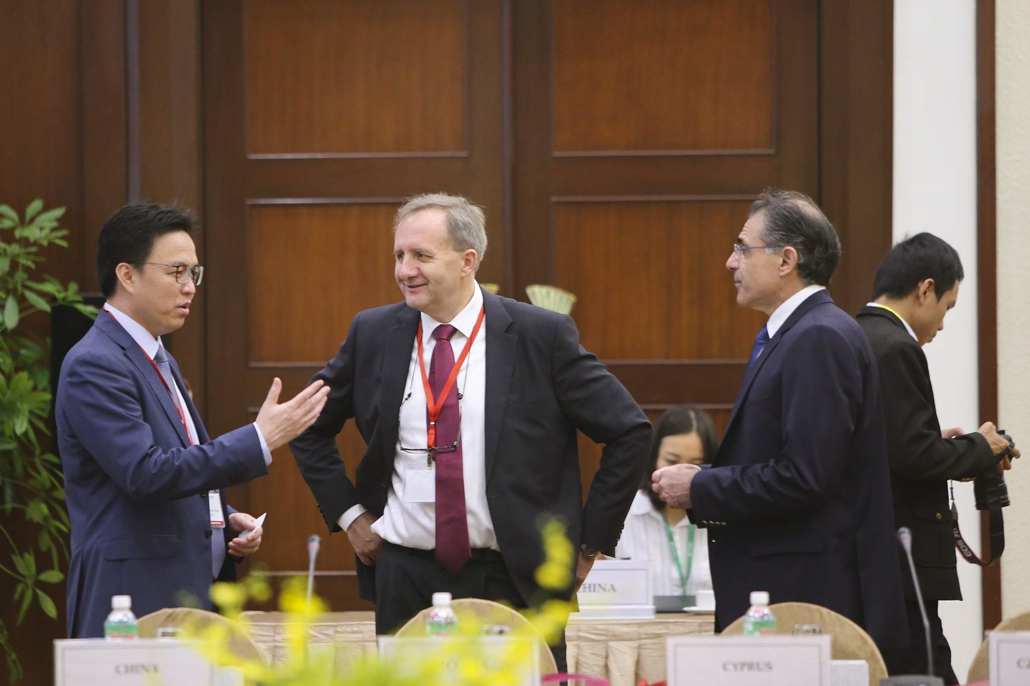 hop tac A - Au anh 2