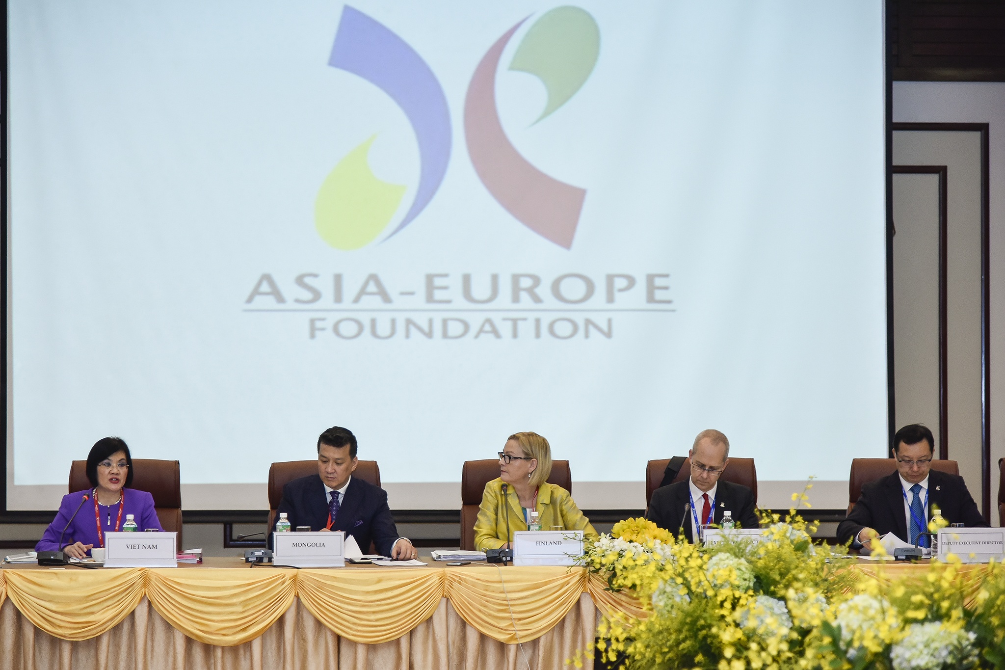 hop tac A - Au anh 1