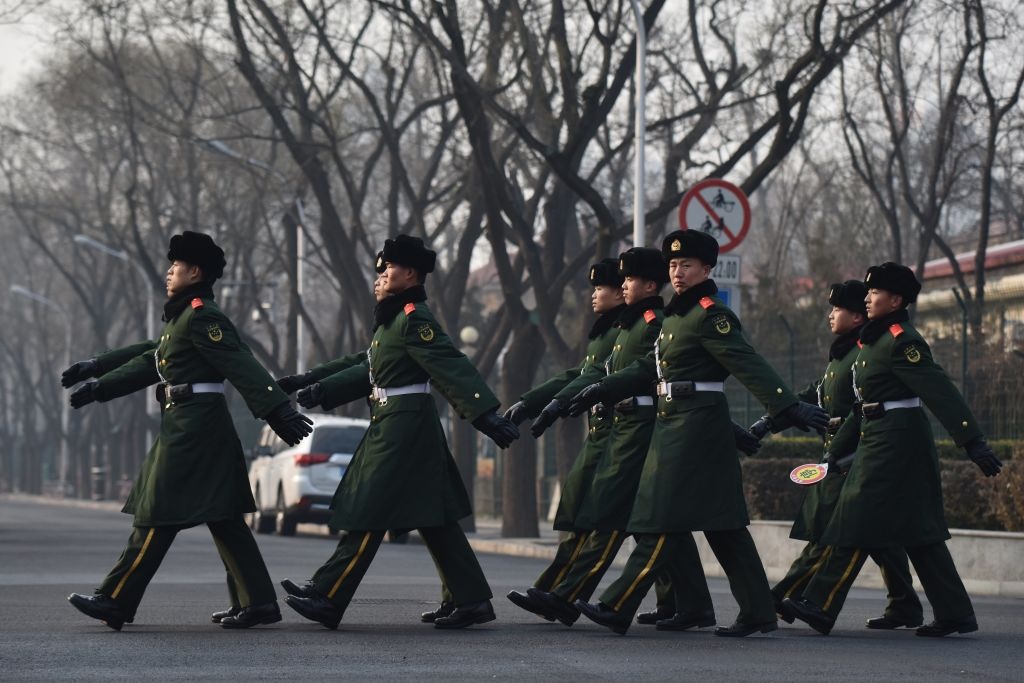 Tap Can Binh cung co quyen luc anh 4