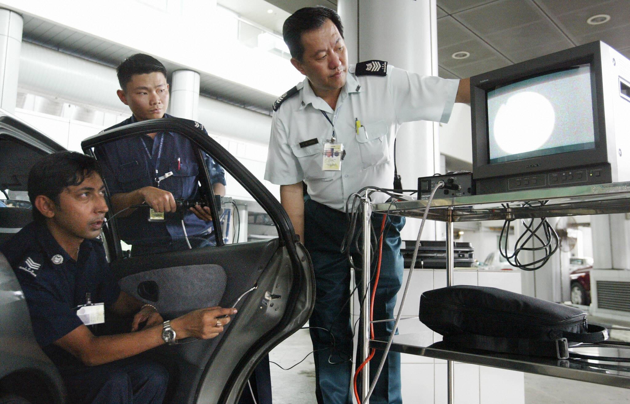 Singapore trục xuất ảnh 1 Singapore truc xuat anh 1