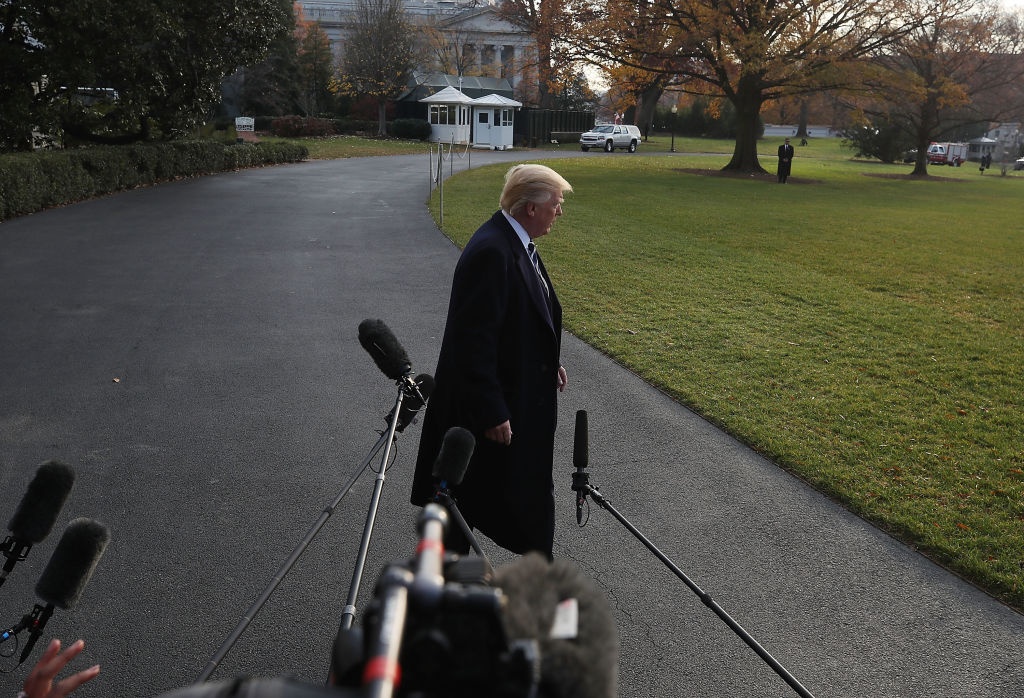 Trump chi trich bao chi anh 2