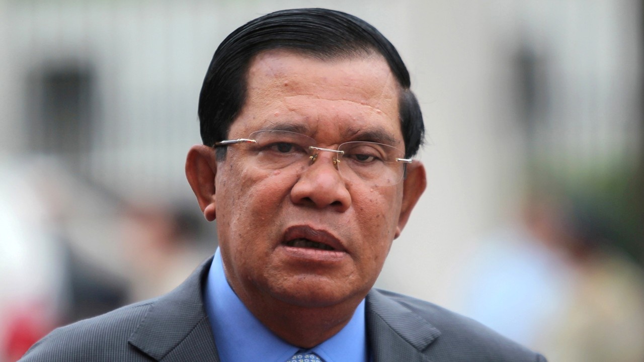 Thu tuong Hun Sen bo nhiem con re lam pho canh sat truong quoc gia hinh anh