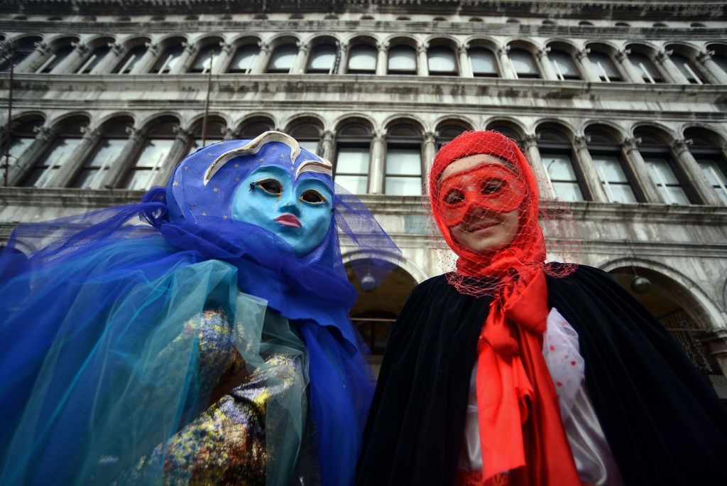 Le carnival phu phiem tru danh cua thanh pho Venice hinh anh