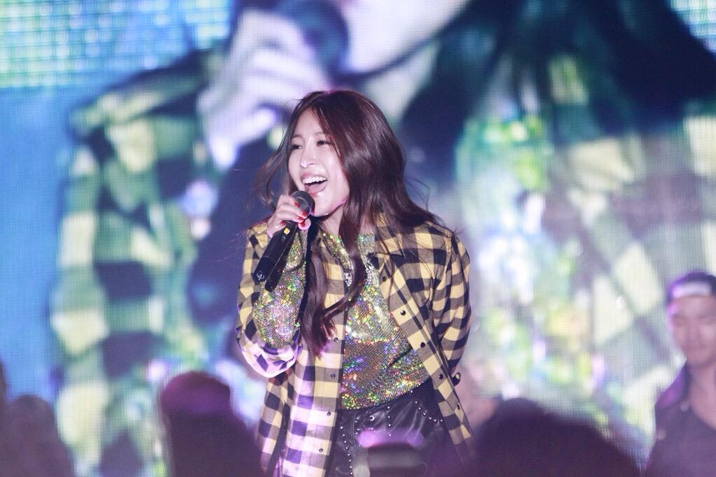 Trieu Tien huy chuong trinh nghe thuat voi Han Quoc vi Kpop? hinh anh