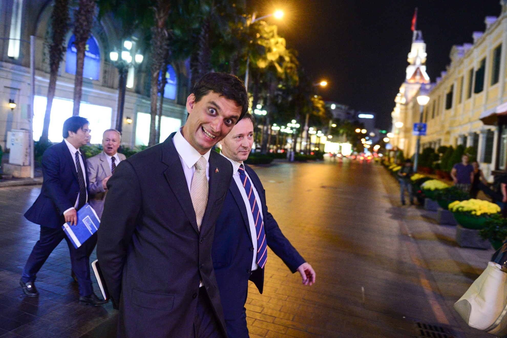 dai su EU chuc tet anh 8