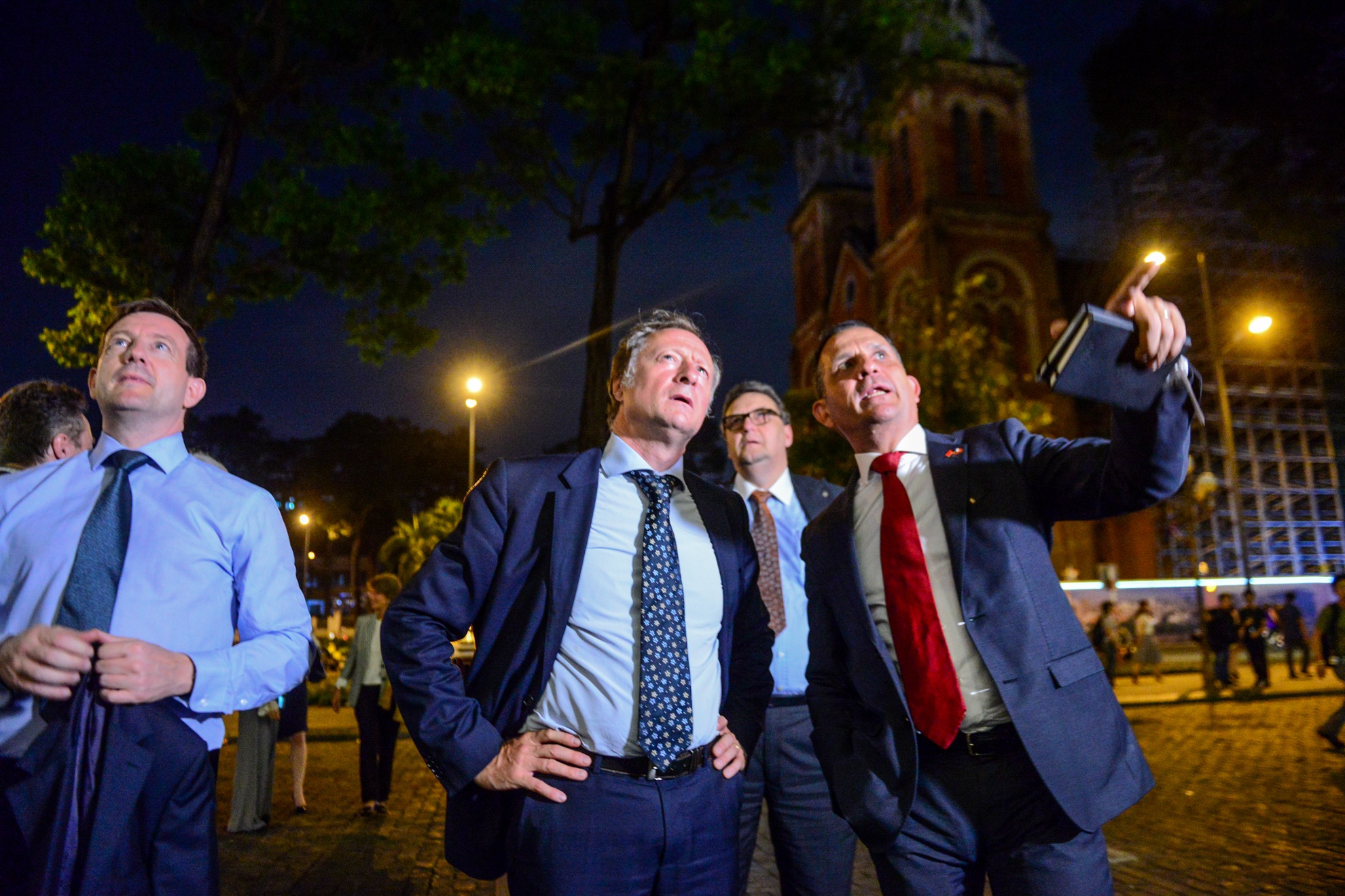 dai su EU chuc tet anh 2