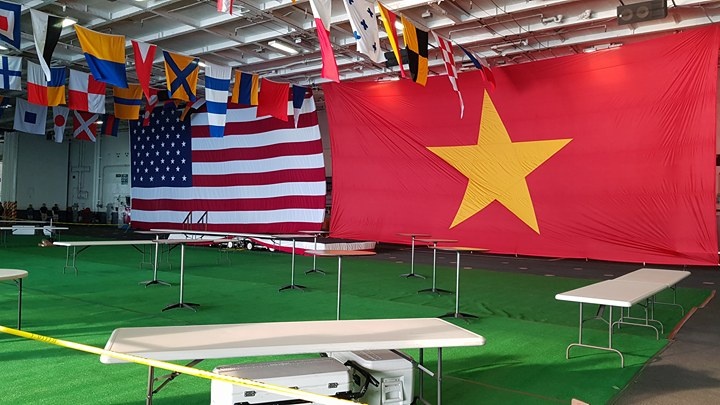 tau san bay My den Viet Nam anh 8