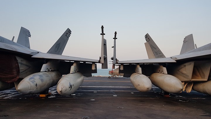 tau san bay My den Viet Nam anh 9