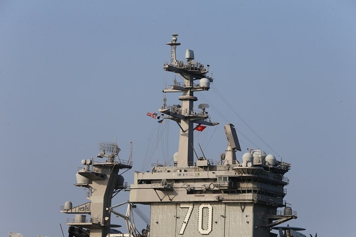 tau san bay My den Viet Nam anh 3