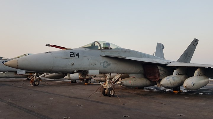 tau san bay My den Viet Nam anh 4