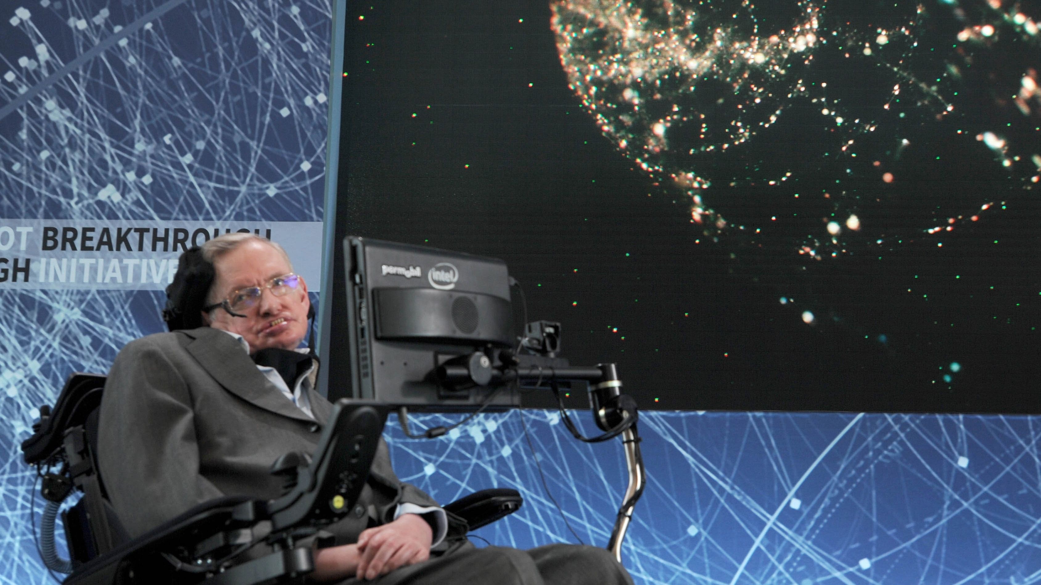 Stephen Hawking di roi, chung ta cung dung quen nhin len nhung vi sao hinh anh