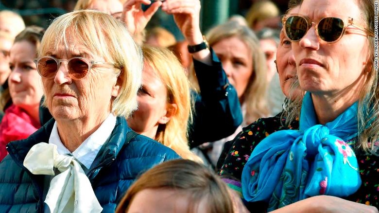 hoan trao giai Nobel Van hoc anh 3