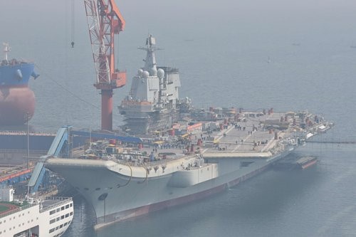 Trung Quoc chay thu tren bien tau san bay noi dia dau tien hinh anh