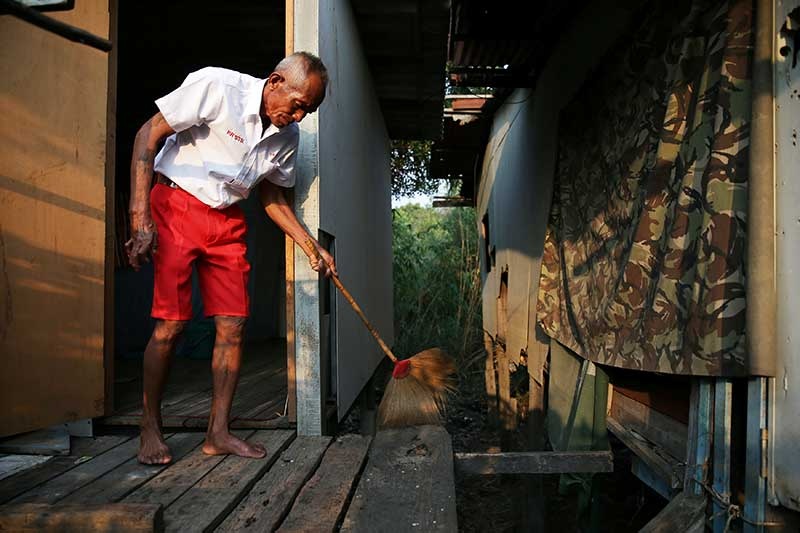 nguoi gia Thai Lan di hoc anh 10