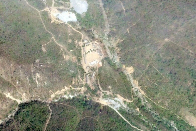 mo hinh Trump phi hat nhan hoa anh 2