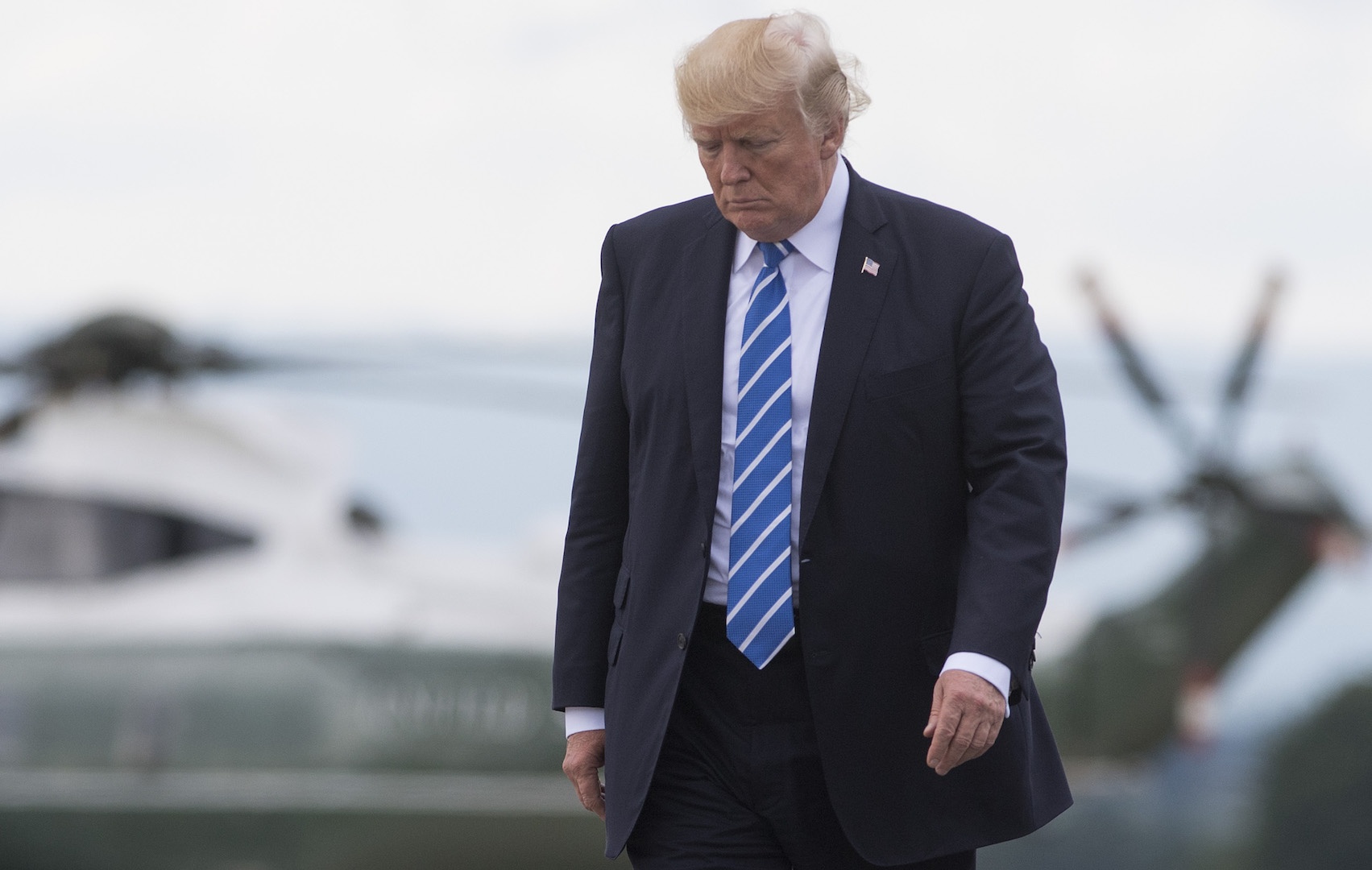 Trump nhuong bo truoc TQ: Vi Trieu Tien hay vi bat dong san? hinh anh