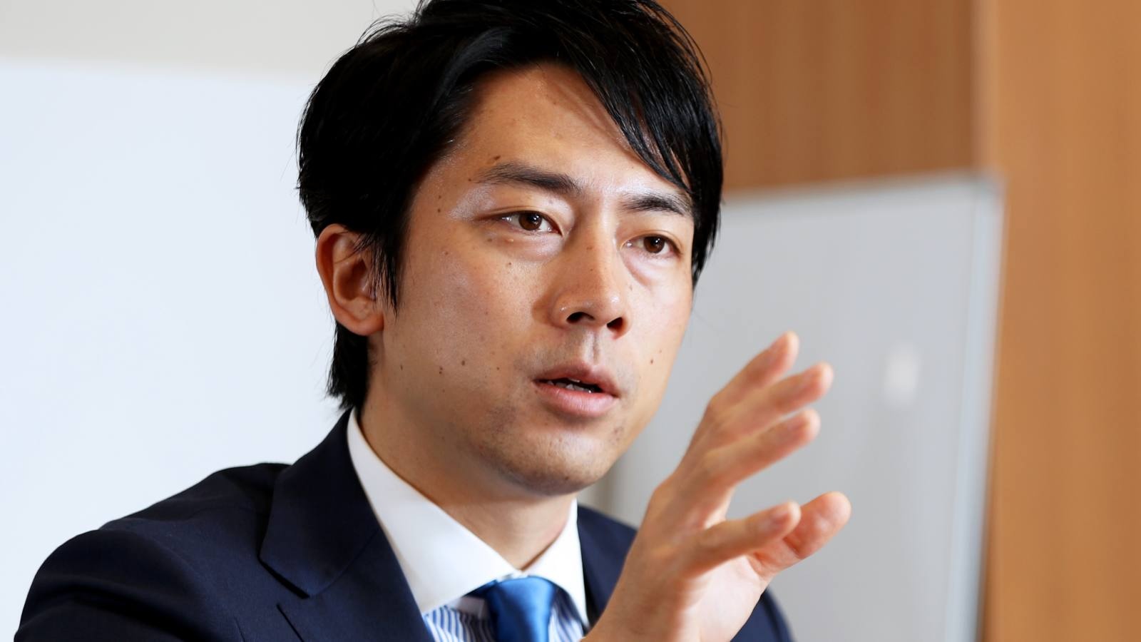 Con trai Koizumi noi len la ung vien thay the Thu tuong Abe hinh anh