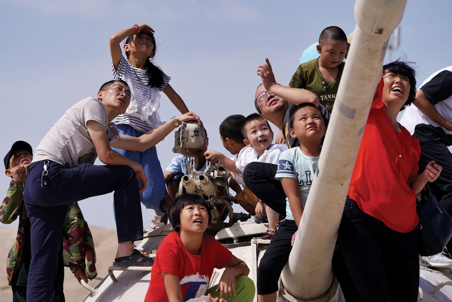 Bao dang goi Trung Quoc la 'con voi khong the an minh nua' hinh anh