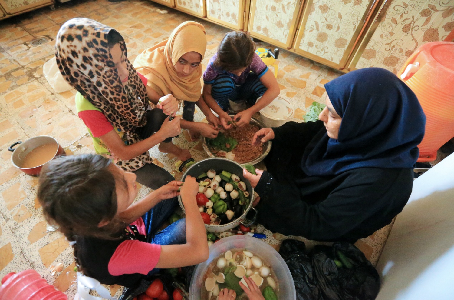 Facebook Google tra tien cho bao chi anh 2