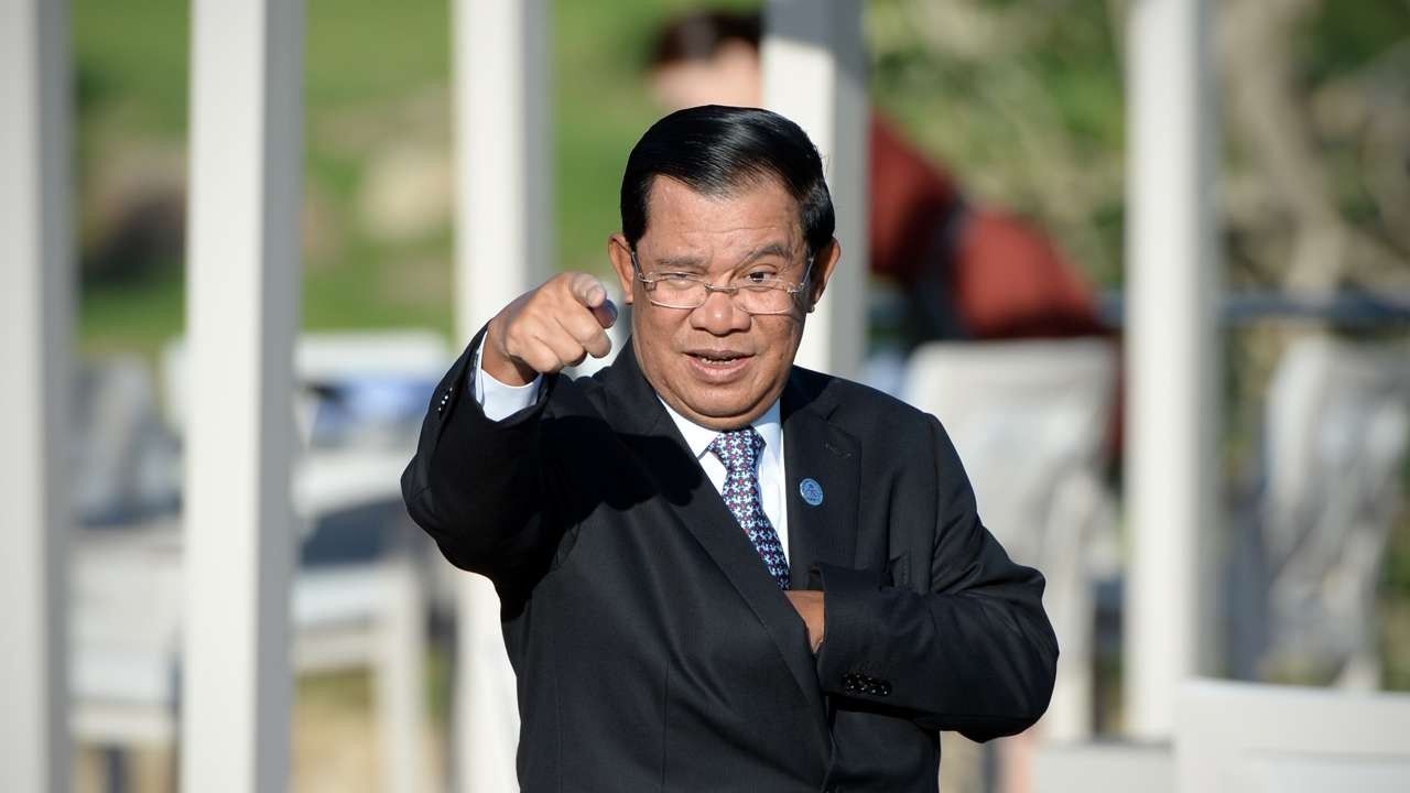 Hun Sen cach chuc quan chuc luoi bieng anh 1
