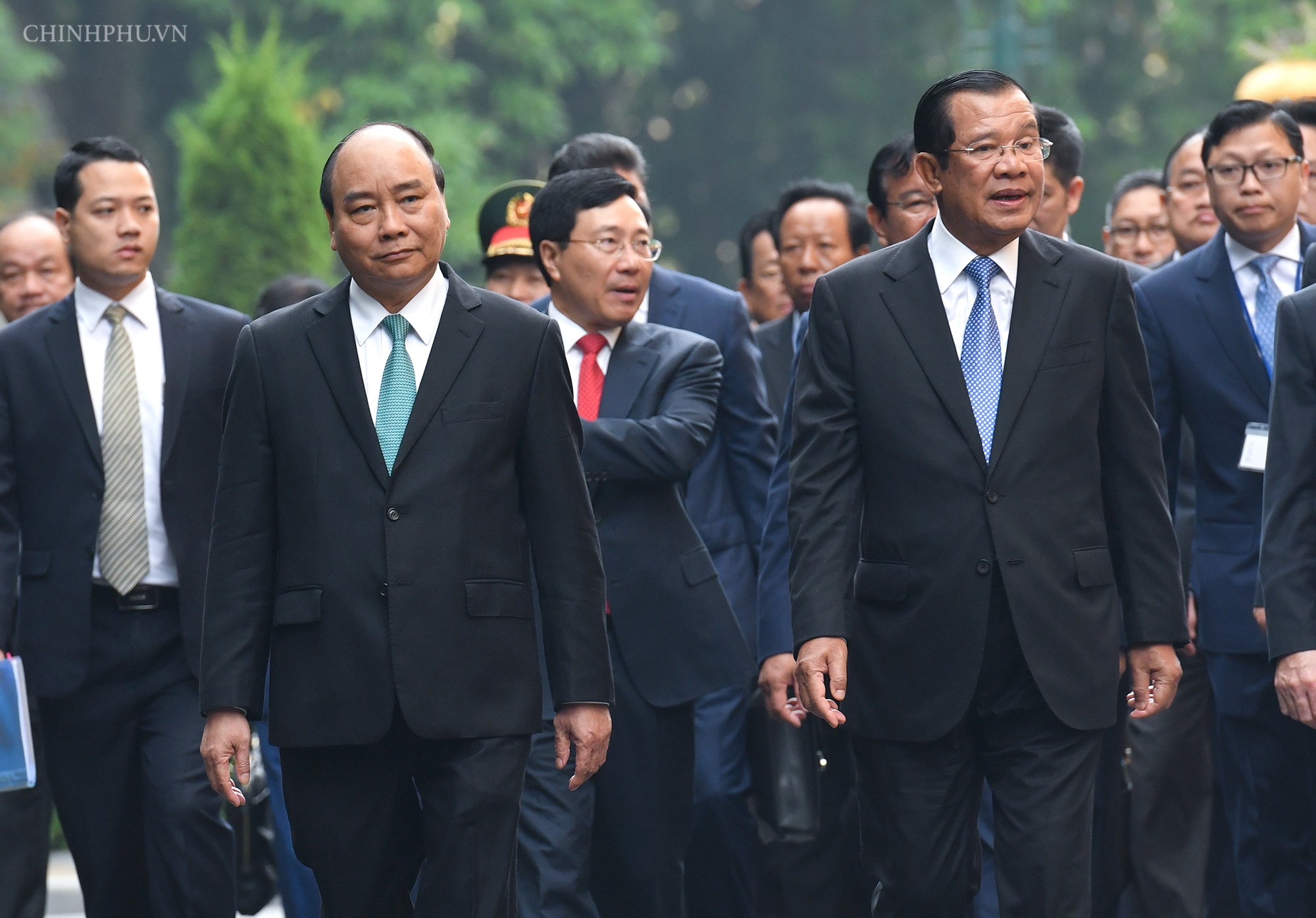 Thu tuong Nguyen Xuan Phuc don Thu tuong Campuchia Hun Sen hinh anh