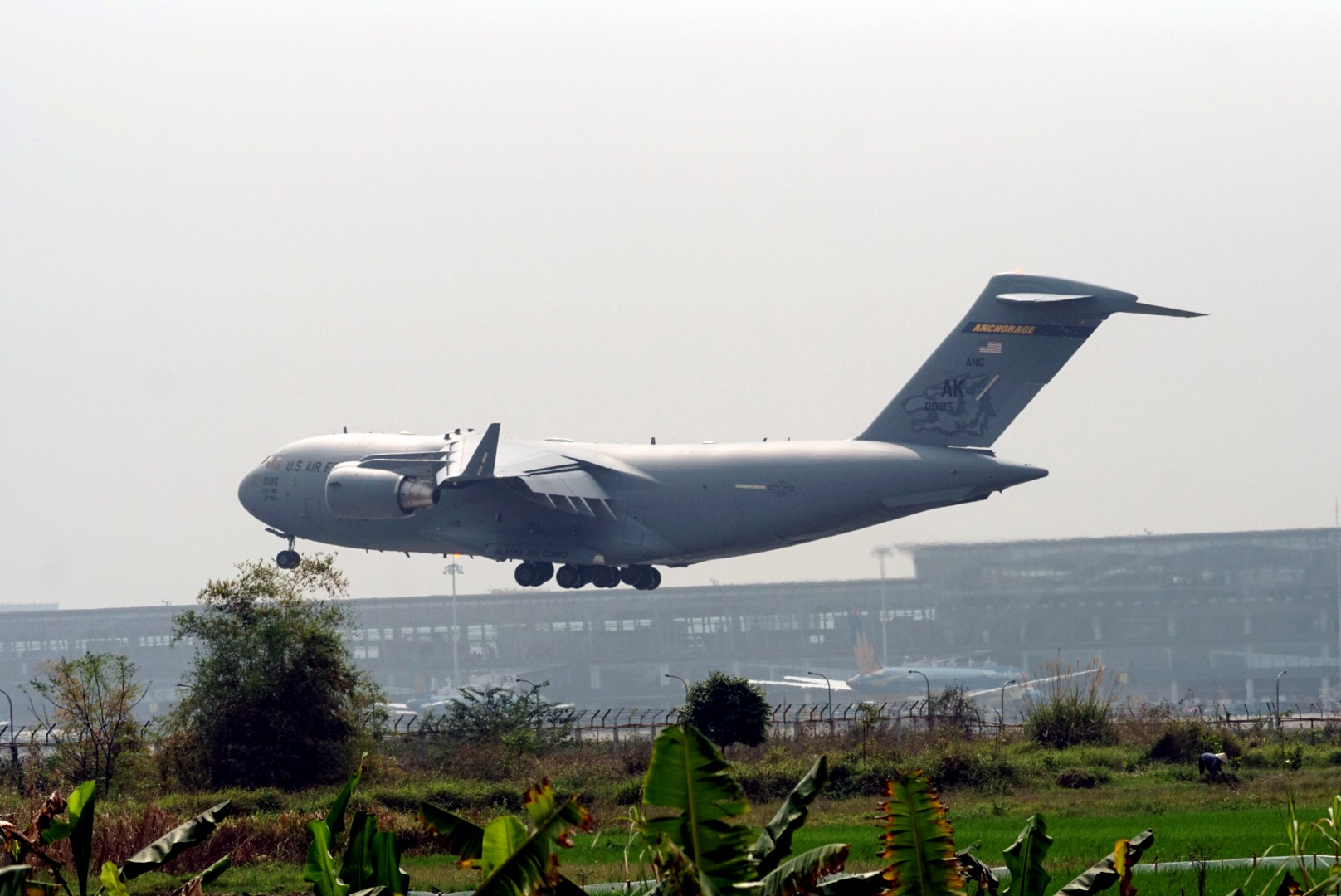 may bay My den Noi Bai anh 2