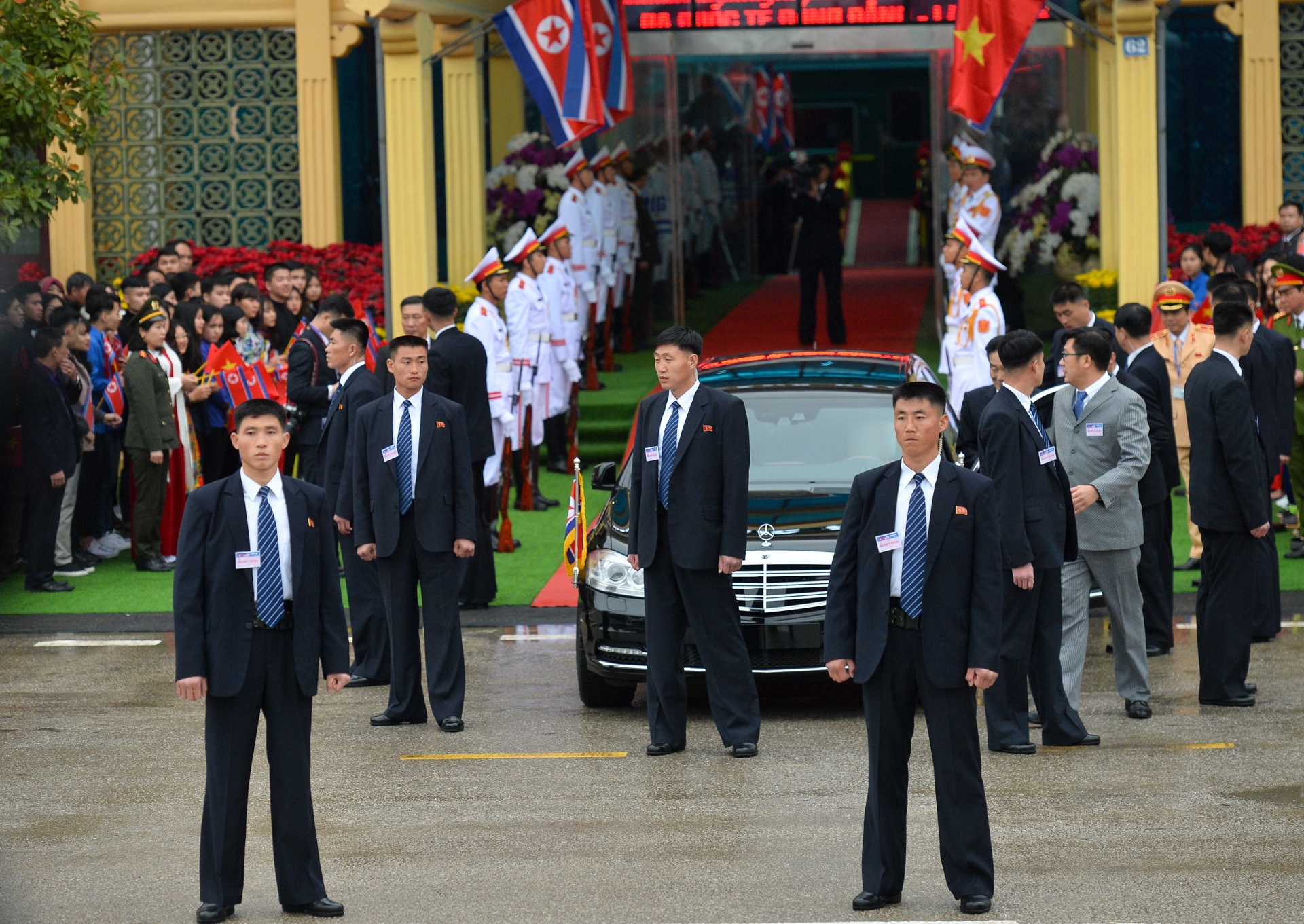 Kim Jong Un den Viet Nam anh 9