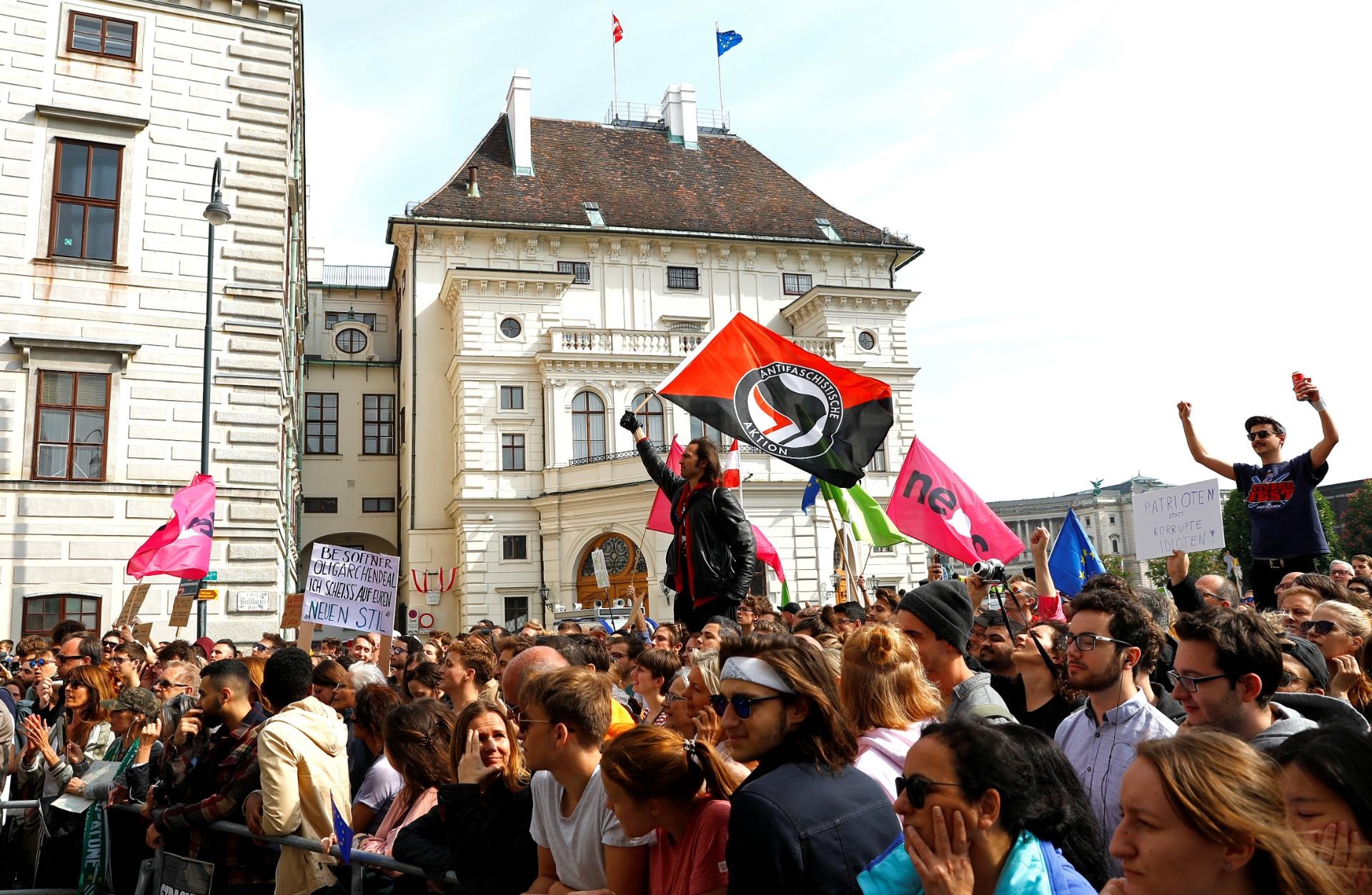 scandal chính trị ảnh 2 scandal chinh tri anh 2