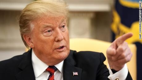 TT Trump giang lenh trung phat nham vao lanh dao toi cao cua Iran hinh anh