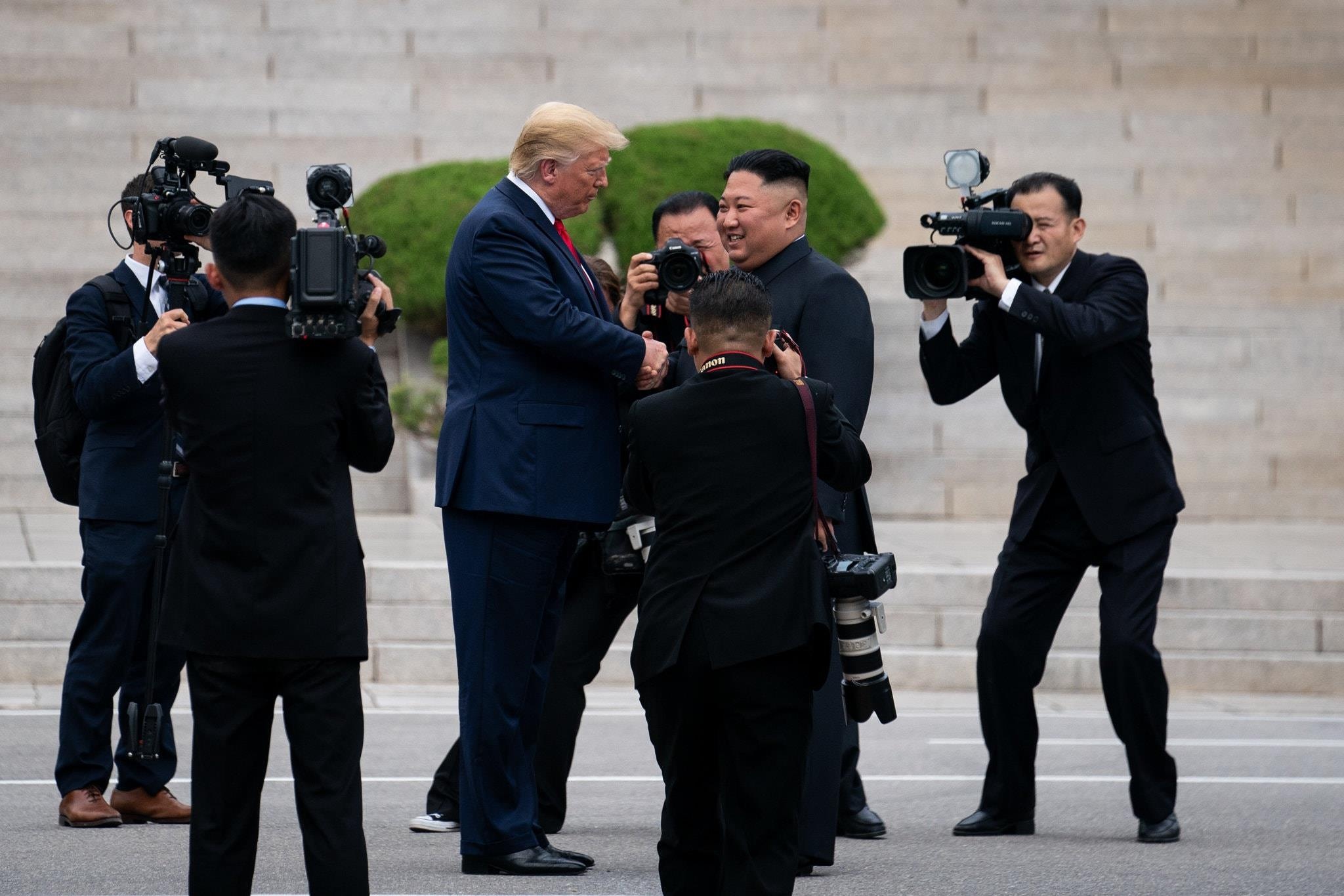 24 gio dien cuong chuan bi cho cuoc gap Trump - Kim lich su o DMZ hinh anh